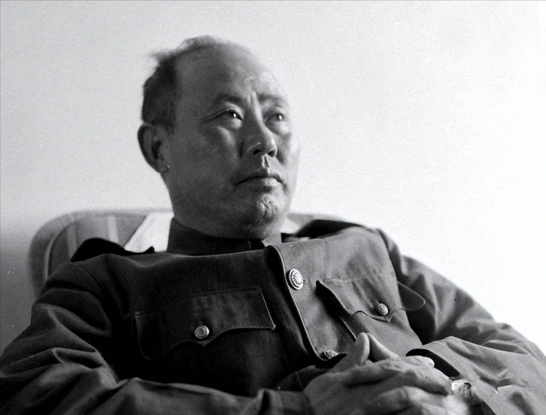 毛主席剛到北京一個月，傅作義警衛(wèi)團密謀兵變，聶榮臻倒吸口涼氣(圖5)