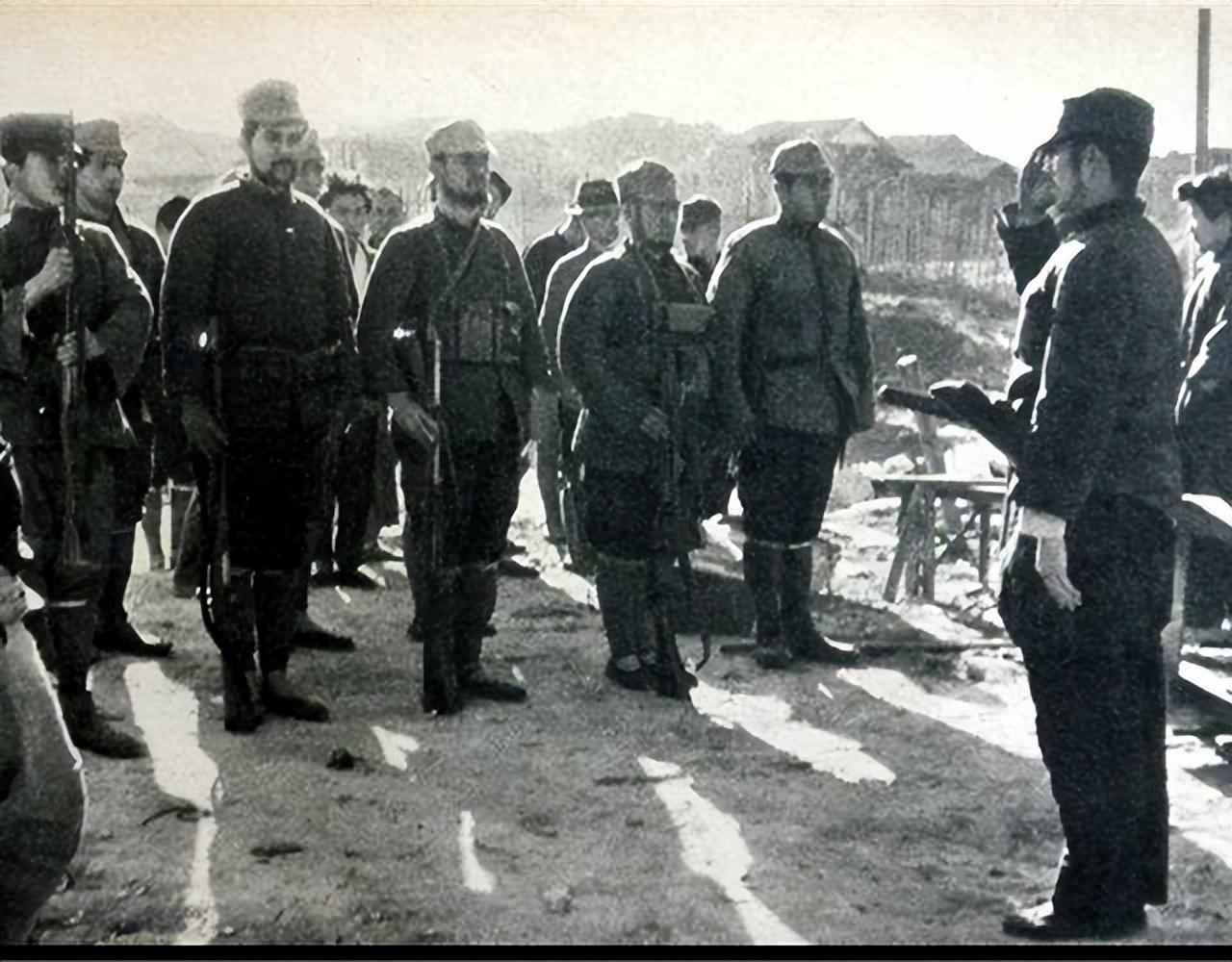 左權壯烈犧牲后，遺體被日軍粗暴羞辱，彭德懷組建暗殺隊為其報仇(圖4)