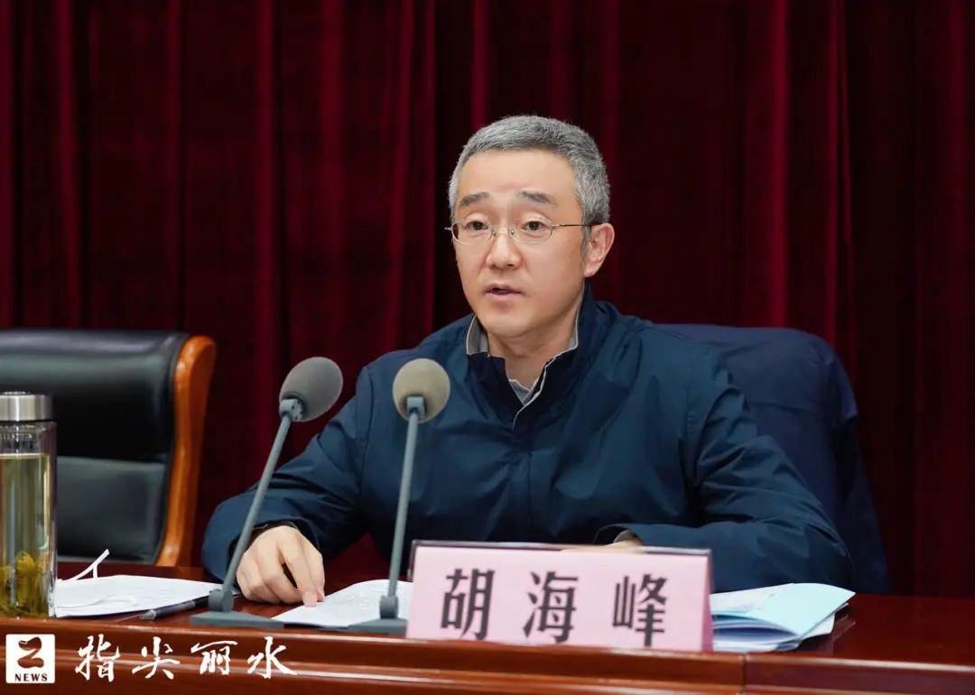 在這個(gè)新年會(huì)議上，胡海峰說(shuō)(圖2)