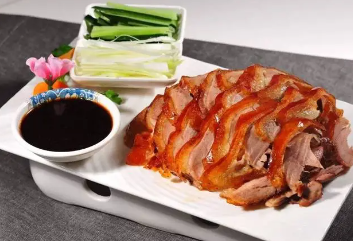 28位同學(xué)北京相聚，點(diǎn)了28道美食和12瓶茅臺(tái)，結(jié)賬時(shí)呆若木雞(圖3)