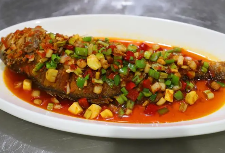 28位同學(xué)北京相聚，點(diǎn)了28道美食和12瓶茅臺(tái)，結(jié)賬時(shí)呆若木雞(圖5)