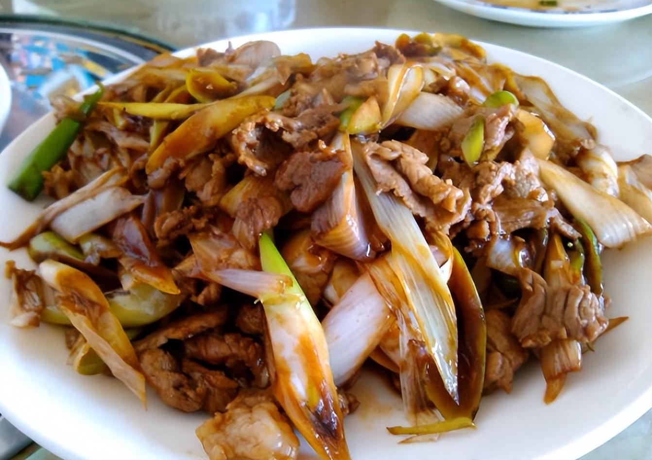 28位同學(xué)北京相聚，點(diǎn)了28道美食和12瓶茅臺(tái)，結(jié)賬時(shí)呆若木雞(圖6)