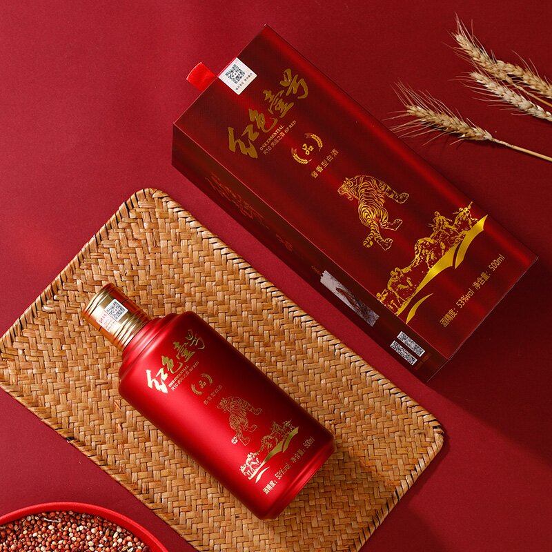 虎1.jpg 紅色壹號(hào) 精品R10 虎運(yùn)之酒 (微調(diào)酒質(zhì))(圖1)
