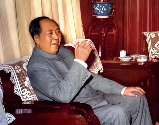 韓先楚給毛主席寫信，說地方干部隊(duì)伍太龐大，老百姓負(fù)擔(dān)太重(圖1)