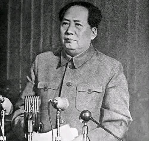 毛主席為中醫(yī)題詞1.jpeg 傳承國粹:毛澤東對中醫(yī)的信任和期望,改變了中醫(yī)的命運(yùn)(圖1)
