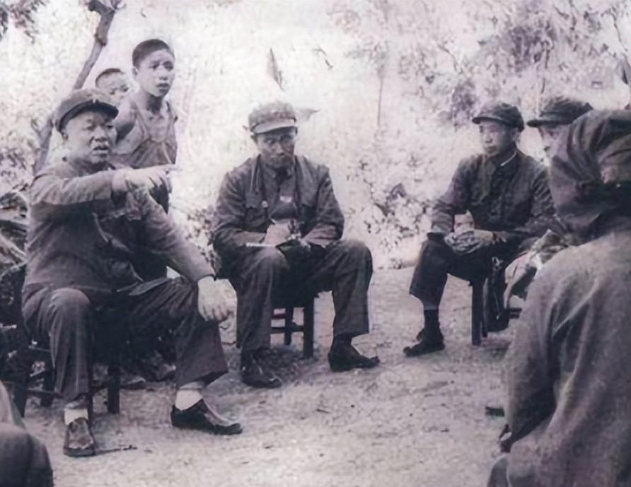 常勝將軍韓先楚，一生無(wú)敗績(jī)：哪一戰(zhàn)？韓先楚足以扭轉(zhuǎn)戰(zhàn)局的建議沒(méi)有被采納，臨終前仍無(wú)法釋?xiě)?圖4)