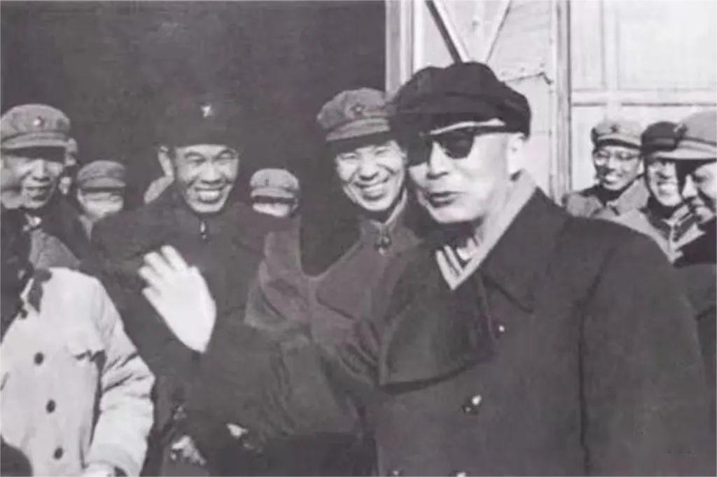 四大元帥當(dāng)了大都市市長，另外六大元帥去哪了？(圖9)