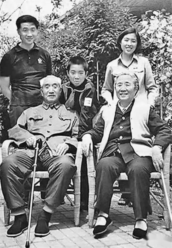 四大元帥當(dāng)了大都市市長，另外六大元帥去哪了？(圖20)