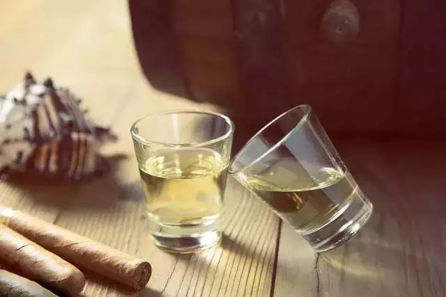 人生就是：熬最深的夜，喝最烈的酒(圖5)