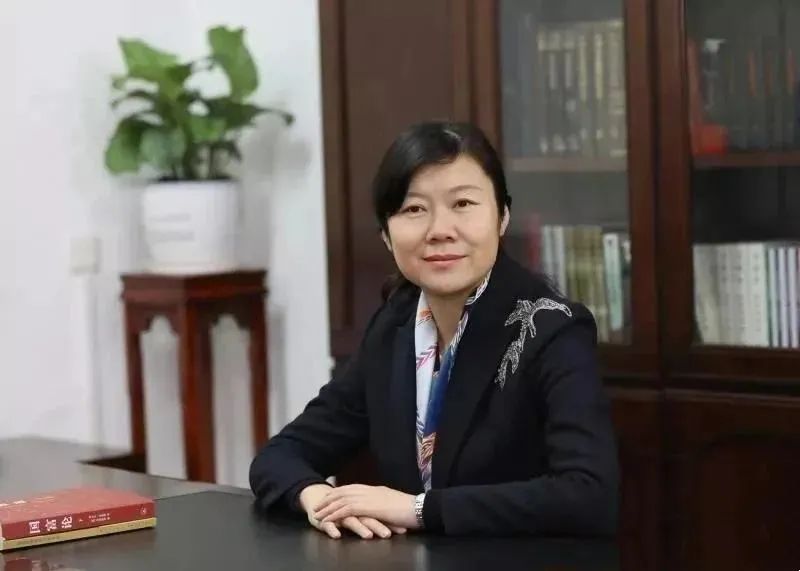 王莉 圖源:茅臺(tái)集團(tuán)官網(wǎng).jpg 王莉已任茅臺(tái)集團(tuán)總經(jīng)理(圖1)