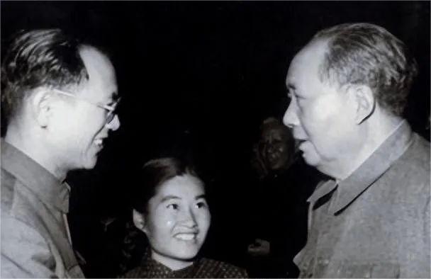 彭老總要處決一名逃兵，毛主席心軟阻止，沒成想竟救下了未來司令(圖9)