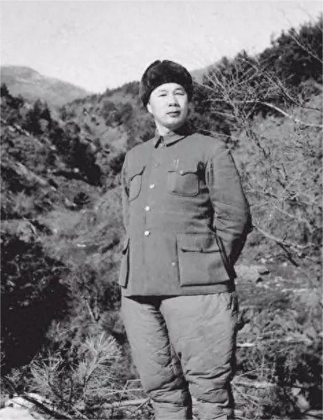 彭老總要處決一名逃兵，毛主席心軟阻止，沒成想竟救下了未來司令(圖10)
