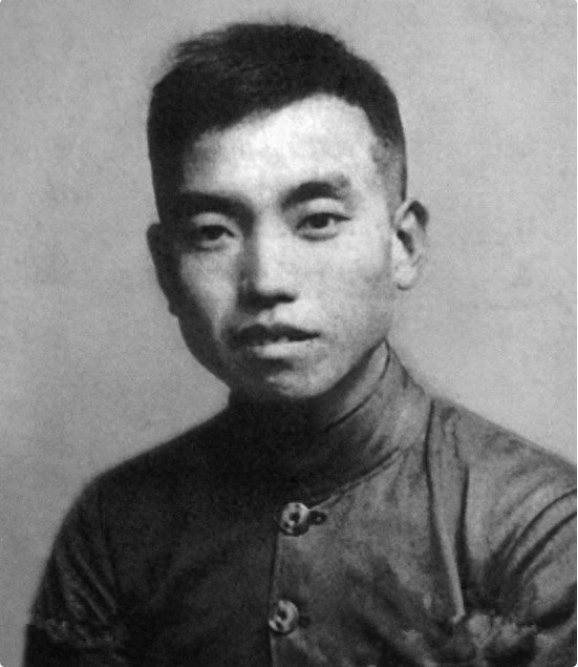 55年毛主席與徐立清談授銜問(wèn)題：我準(zhǔn)備和蕭克談一下，讓他帶個(gè)頭(圖2)