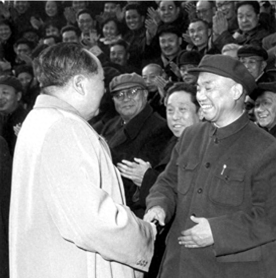 55年毛主席與徐立清談授銜問(wèn)題：我準(zhǔn)備和蕭克談一下，讓他帶個(gè)頭(圖8)