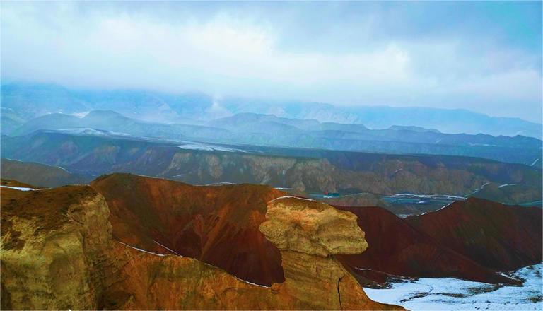 新疆昌吉：雪落丹霞 半山水墨半山詩(shī)(圖8)