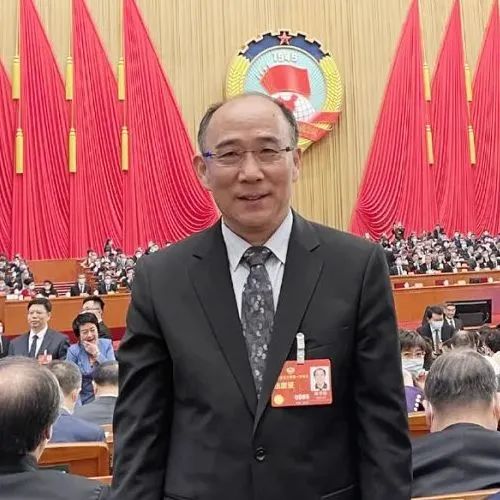 全國政協(xié)委員劉學?。和苿游幕睒s 擔負新的文化使命(圖4)