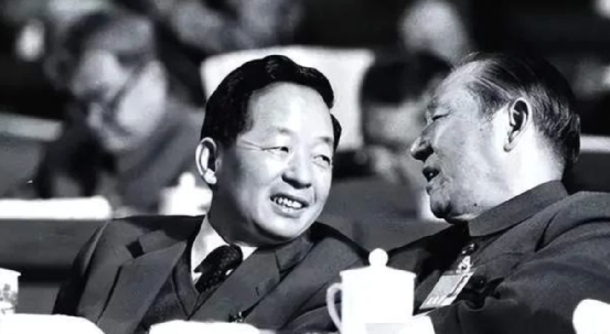 54歲當(dāng)選副總理，如今94歲仍健在，子女無(wú)一人當(dāng)官！(圖4)