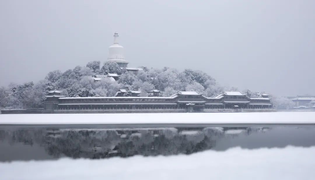 大雪北海白塔.jpg 大雪節(jié)氣 | 北京市屬公園往年雪景合集(圖1)