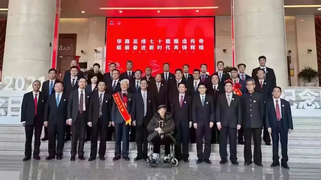  “茅臺的兒子”鄒開良，騰飛的靈魂人物，為茅臺開第一扇窗。(圖11)