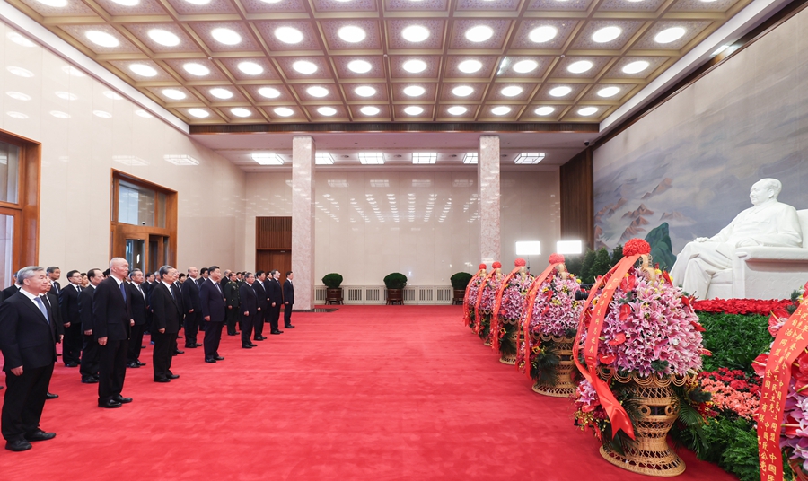 中共中央舉行紀念毛澤東同志誕辰130周年座談會 習(xí)近平發(fā)表重要講話(圖5)