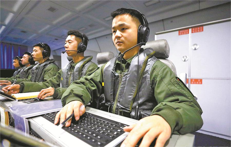 戰(zhàn)鷹巡航海天間，海軍航空兵某部開展反潛訓(xùn)練(圖4)