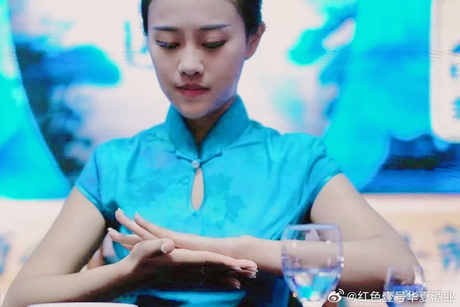 鑒別白酒好壞的10種方法 搓.jpg 鑒別白酒好壞的10種方法(圖1)