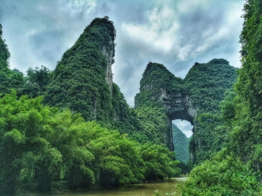 遍地“藍寶石”！廣西這里成為“五一”最受歡迎的小眾旅游目的地(圖32)