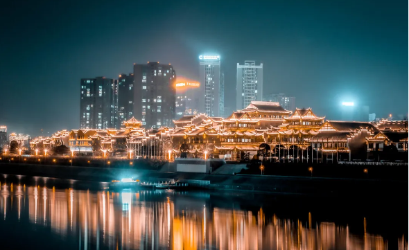 批量復(fù)制的旅游古鎮(zhèn)，正在批量淪為“鬼鎮(zhèn)”(圖9)