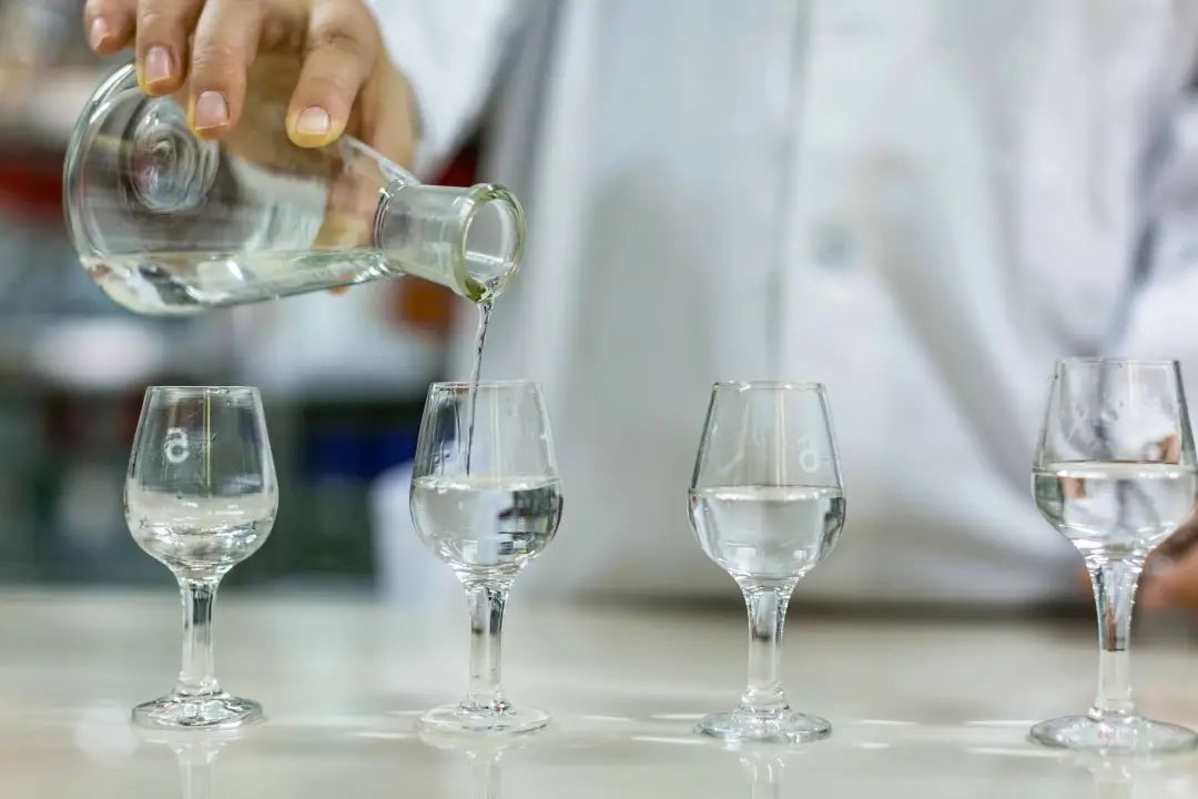 白酒的酒精度數(shù)對(duì)酒的品質(zhì)有影響嗎？(圖1)