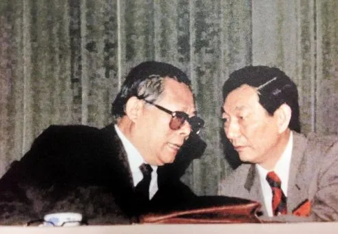 重溫朱镕基1988年參選上海市長演講（與江書記互動(dòng)談笑風(fēng)生(圖2)