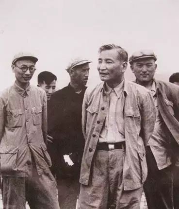陳云四次代理國(guó)務(wù)院總理始末4.jpg 陳云四次代理國(guó)務(wù)院總理始末(圖5)