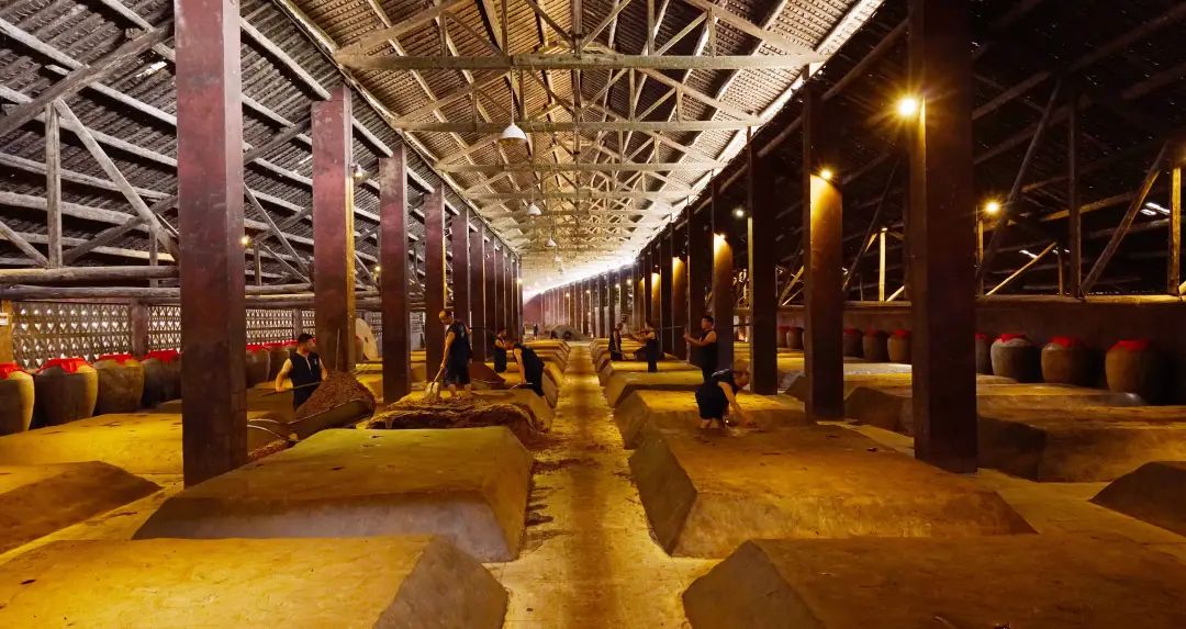 濃香型白酒和醬香型白酒窖池的區(qū)別？(圖2)