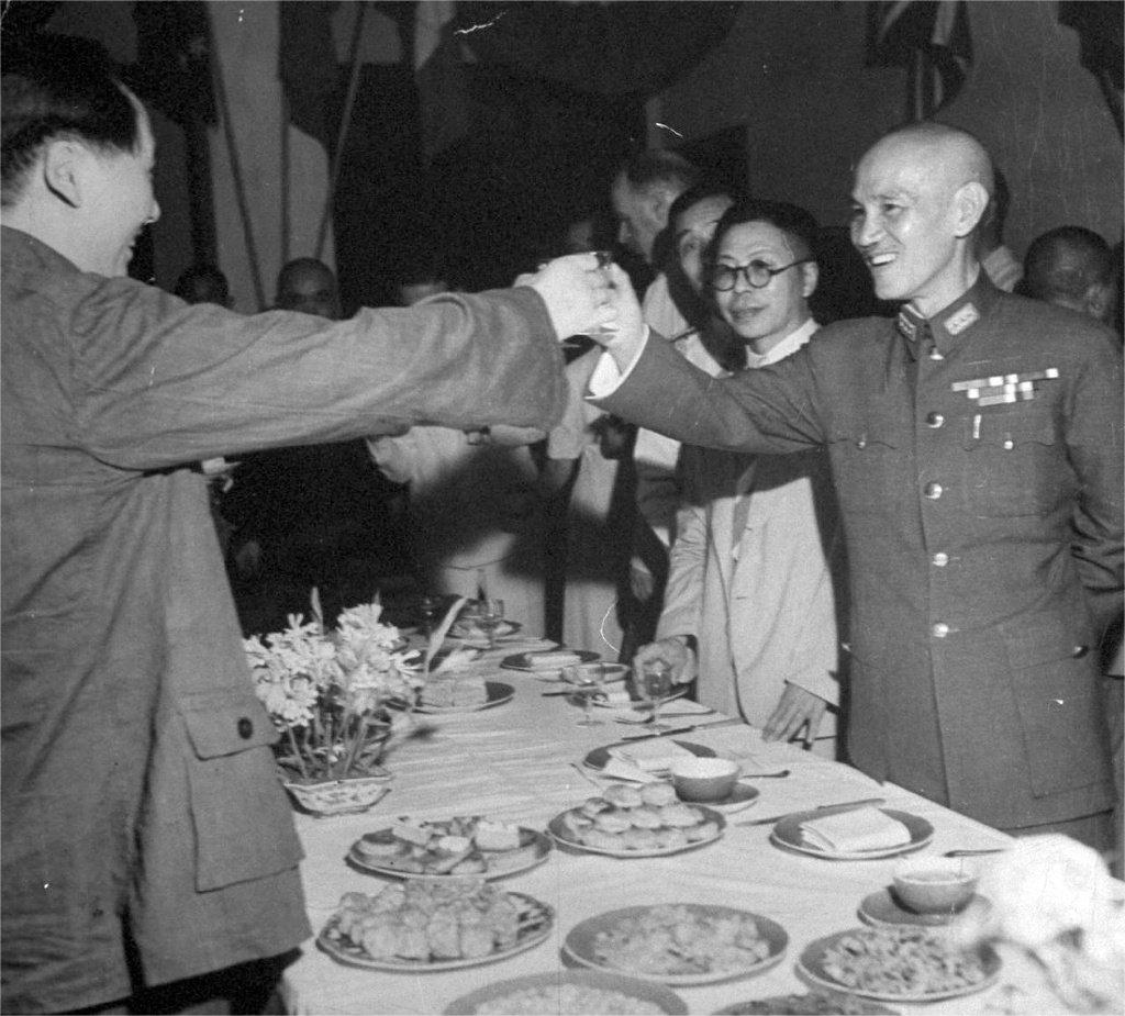 重慶談判毛主席.jpg 蔣介石詩詞選(圖4)
