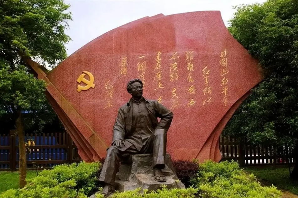 為什么第一個(gè)根據(jù)地選在井岡山？(圖5)