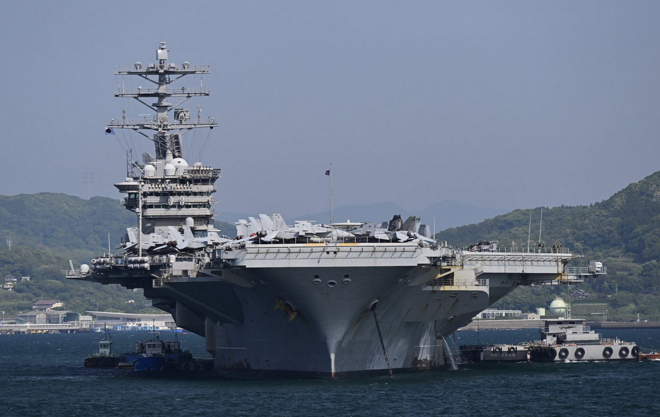 美軍“尼米茲”號(hào)航母明年將進(jìn)入退役流程(圖6) 美軍“尼米茲”號(hào)航母明年將進(jìn)入退役流程(圖6)