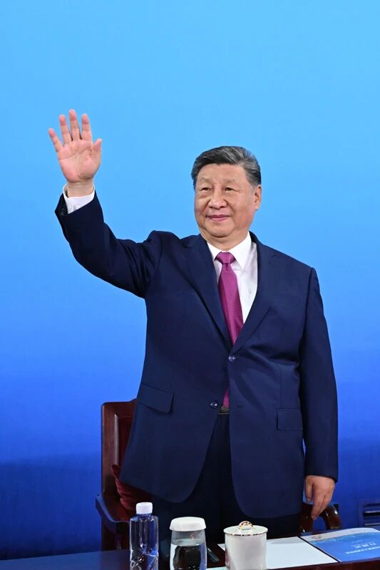習近平在廣東省廣州市出席中華人民共和國第十五屆運動會開幕式并宣布運動會開幕.jpg 第十五屆全國運動會在廣東廣州隆重開幕 習近平出席開幕式并宣布運動會開幕(圖1)