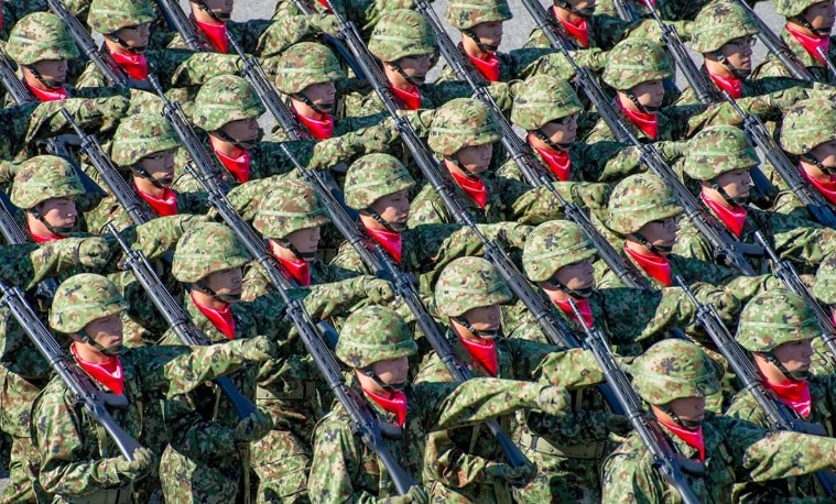 “大佐”回來了？日本擬恢復(fù)舊日軍軍銜，中國抗戰(zhàn)記憶被觸動(dòng)了(圖2)