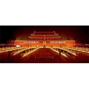 1969年，天安門秘密拆除后再重建，拆除時發(fā)現(xiàn)神秘木盒和數(shù)枚