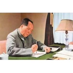 毛主席給聶榮臻將軍的信，寫得更加輕快，更加流暢，每一句話都有