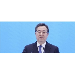 最年輕的現(xiàn)任中央政治局常委，用24年從基層到巔峰