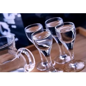 白酒在冬天為什么不會結(jié)冰？
